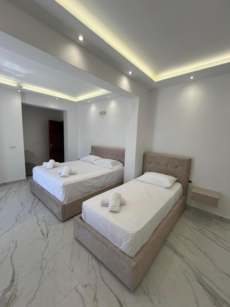 Harmony Apartments Dhermi Bagian luar foto