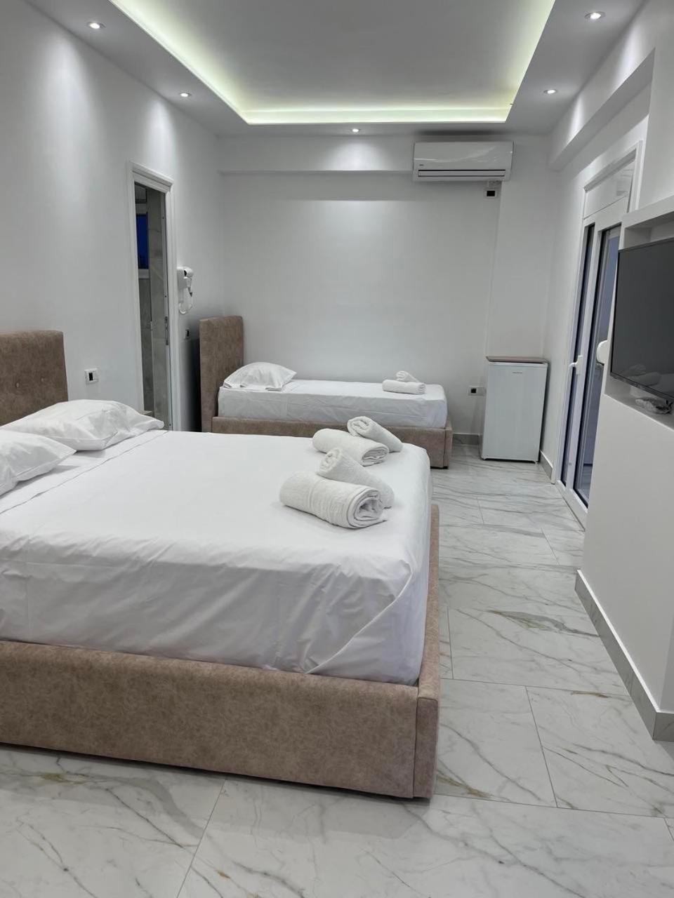 Harmony Apartments Dhermi Bagian luar foto